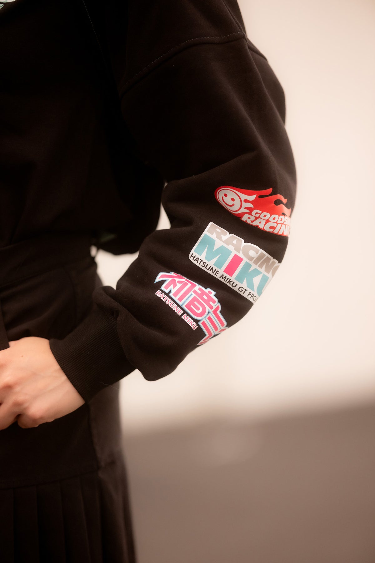 2026 Racing Miku Cropped Shrug