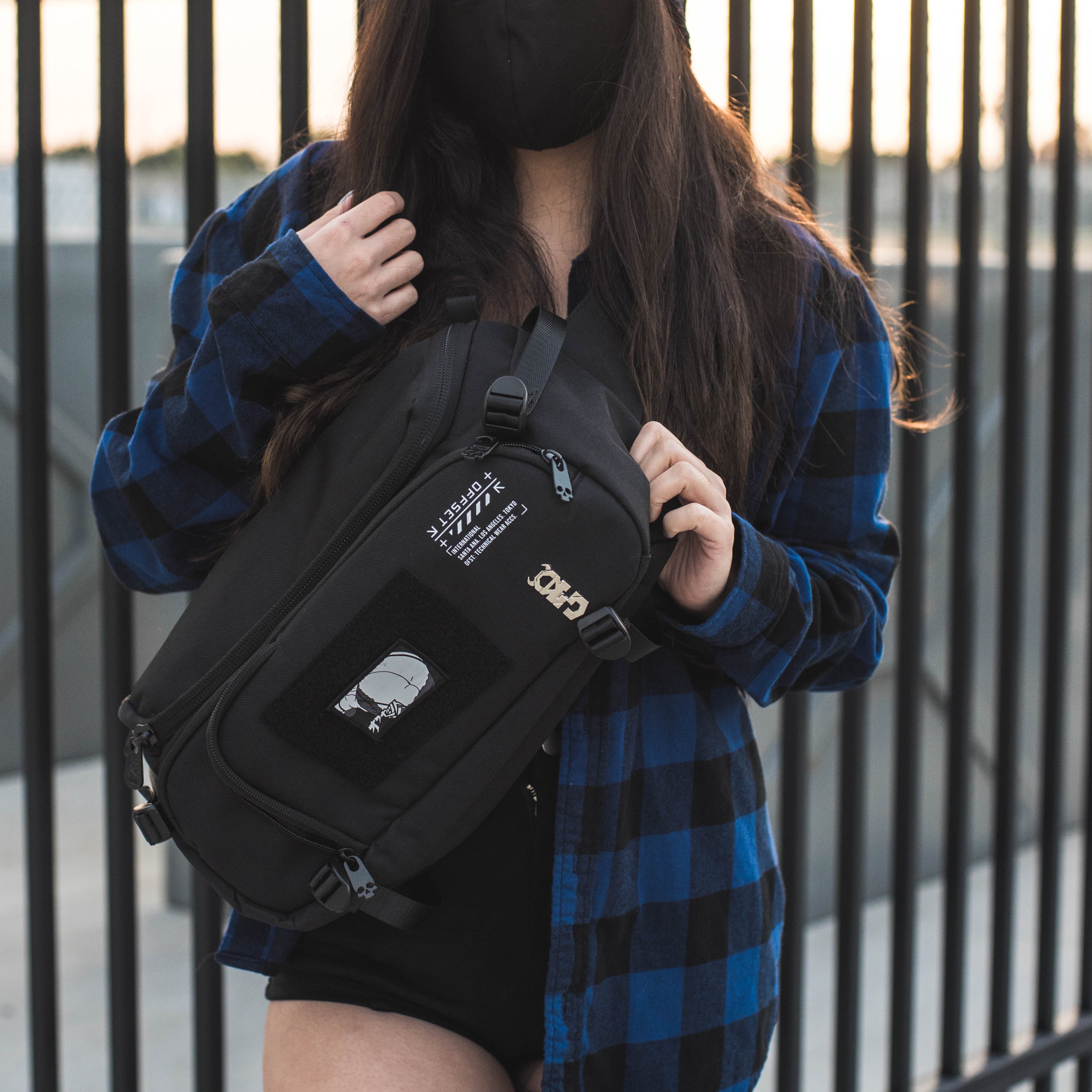 [SHWA] Black OG Sling Crossbody Bag 2