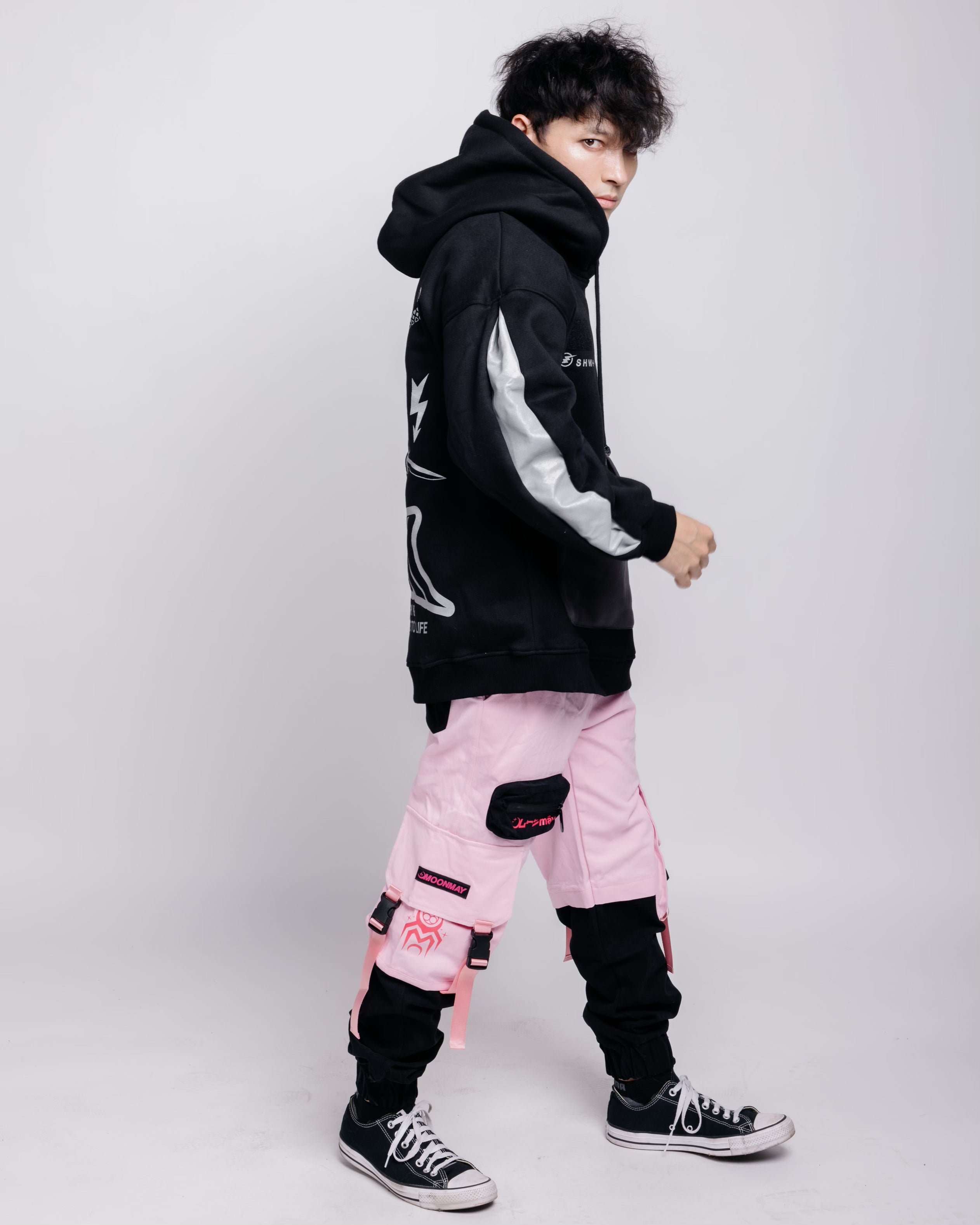 [SHWA] Oversized Pull-over Hoodie with Reflective print [FINAL SALE]